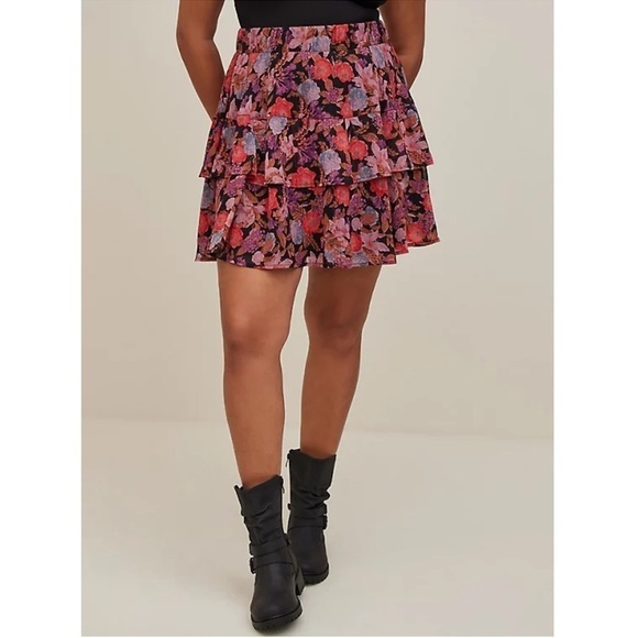 Torrid 3 MINI CRINKLE LUREX TIERED SKIRT - Picture 3 of 11